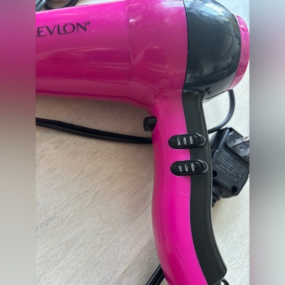 Revlon Hot Pink Essentials 1875W Frizz Control Hair Dryer - Picture 3 of 5